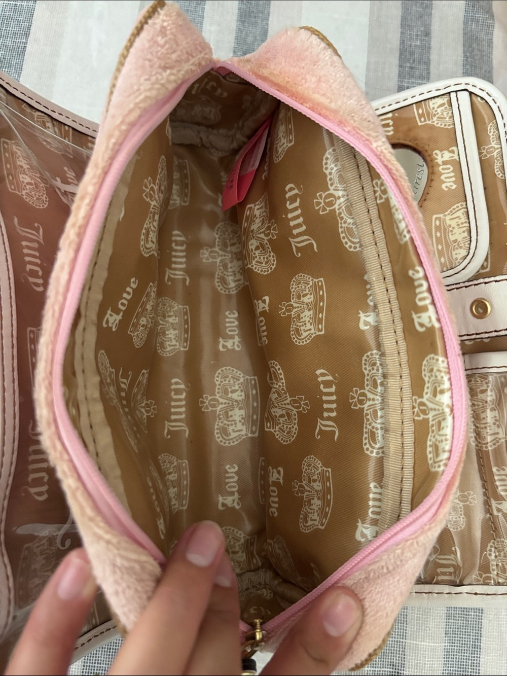 Vintage Pink Juicy Couture Makeup/Toiletry Bag - Picture 7 of 7